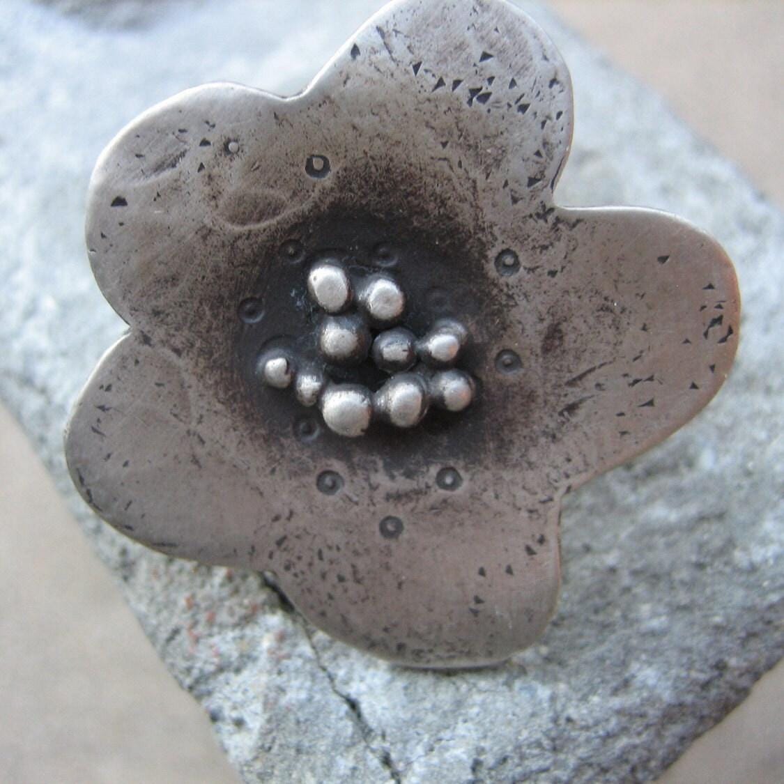 Bold Silver Flower Ring – Handmade Statement Jewelry by iNk Jewelry