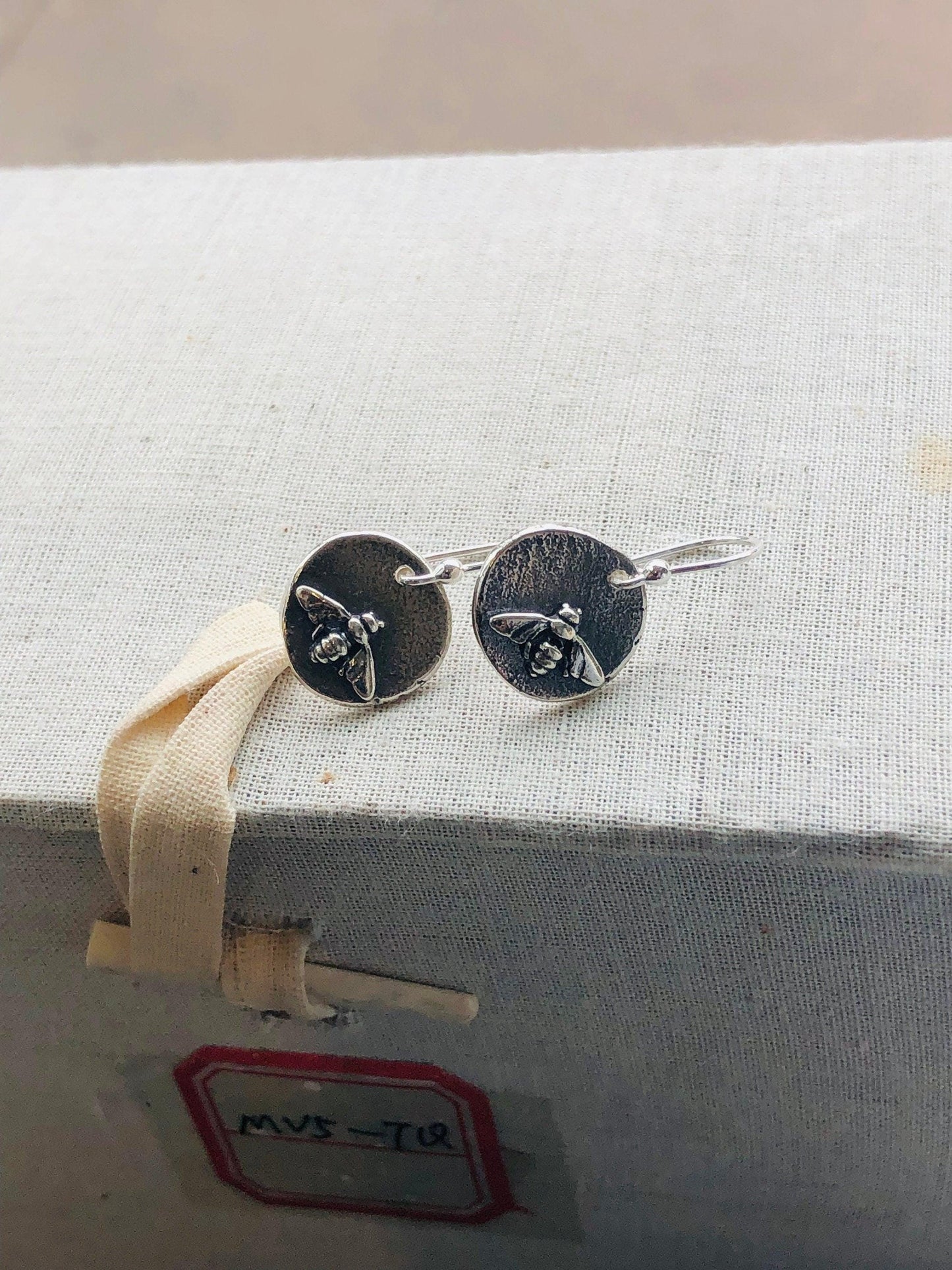 Bee&#39;s Knees Earring in Solid Sterling Silver by iNk Jewelry