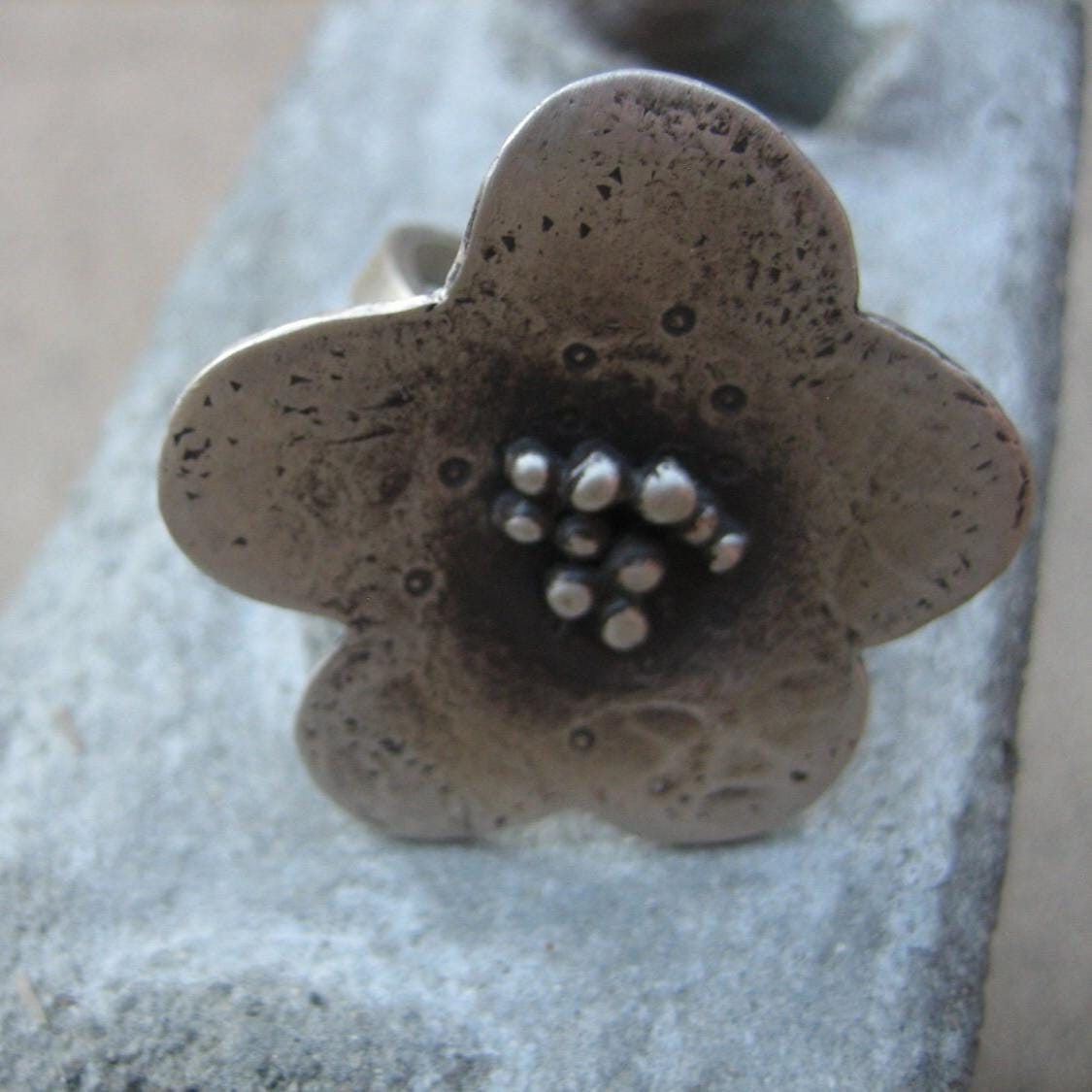 Bold Silver Flower Ring – Handmade Statement Jewelry by iNk Jewelry